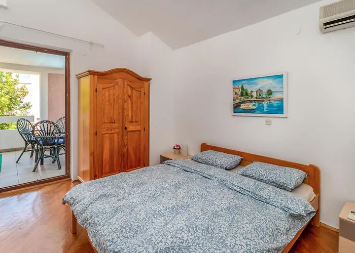 בית נופש 4 Bedroom Gorgeous In Dobrinj