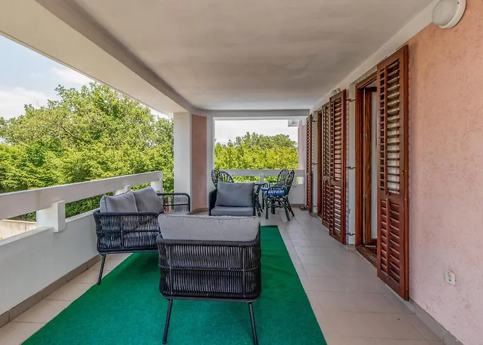 4 Bedroom Gorgeous In