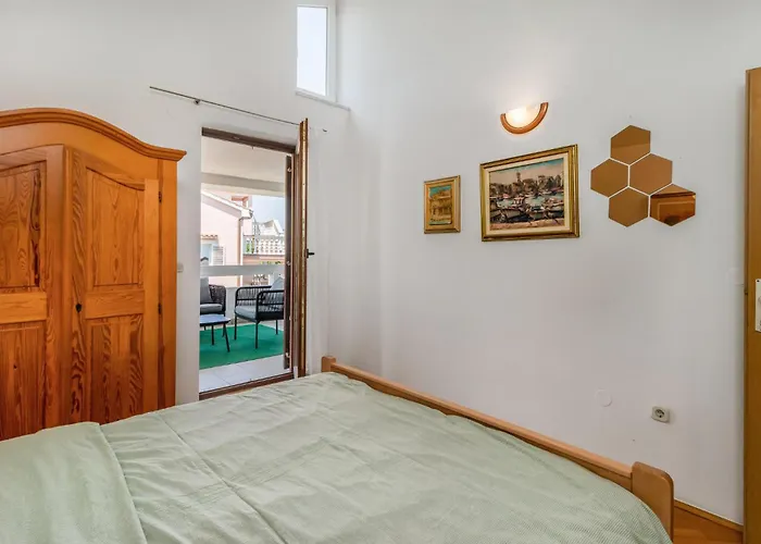 4 Bedroom Gorgeous In בית נופש