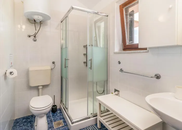 בית נופש 4 Bedroom Gorgeous In