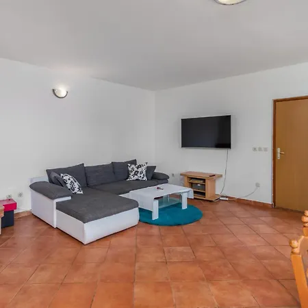 4 Bedroom Gorgeous In Nyaraló *
