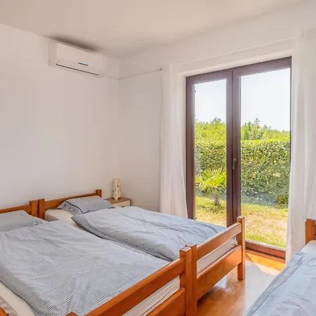 4 Bedroom Gorgeous In Nyaraló *