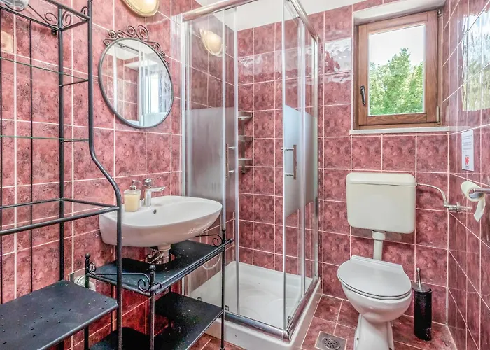 4 Bedroom Gorgeous In Dom wakacyjny