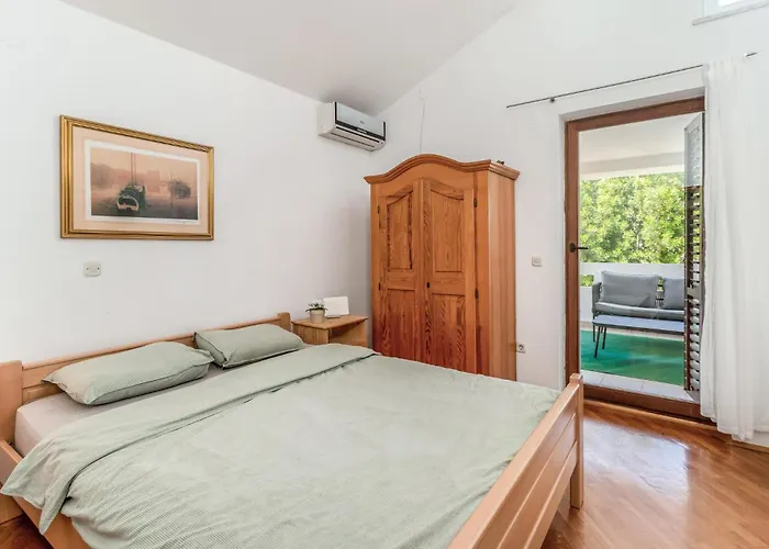 4 Bedroom Gorgeous In Dom wakacyjny